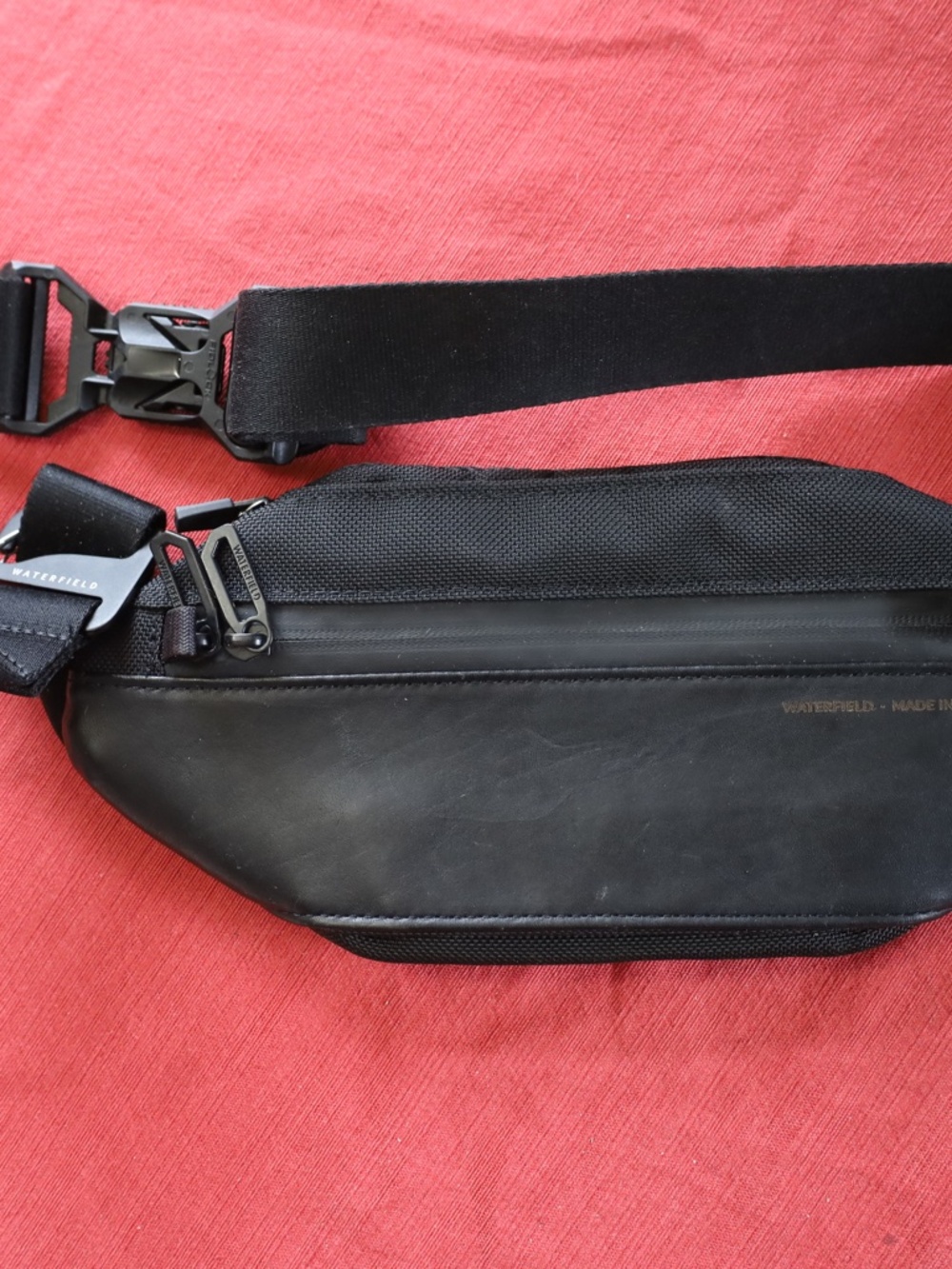 Waterfield San Francisco Mini-Hip Sling.